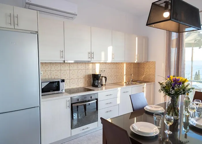 Lourdas Sunshine * Lourdata (Kefalonia)